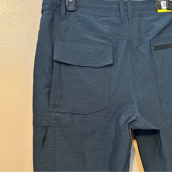 O'Neill Men's Hybrid Crossover Cargo Shorts - Picture 9 of 9